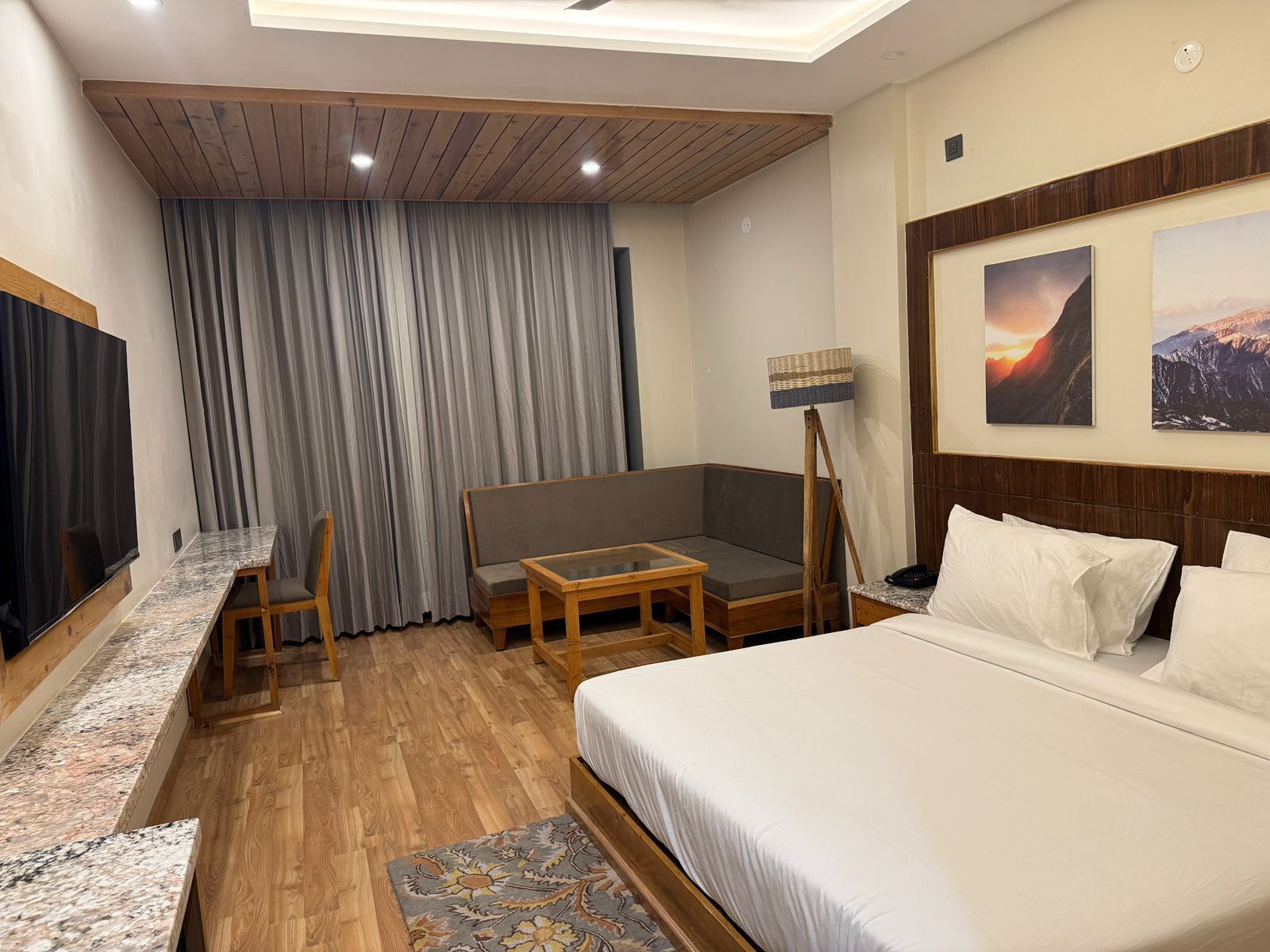 Een strijkplank/strijkijzer, gratis wifi