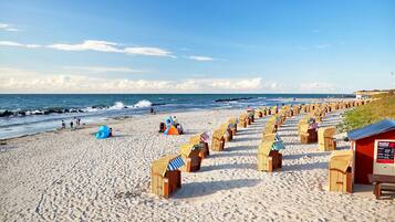 Una spiaggia nelle vicinanze