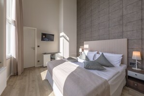1 habitación, tabla de planchar con plancha, wifi gratis y ropa de cama 