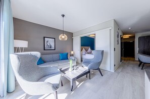 TV, stereo - 5-star vacation apartment Boddenoase between the Baltic Sea and the Bodden (Wustrow)