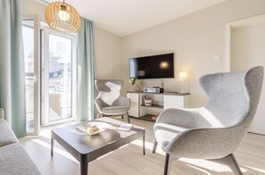 Fernseher, Stereoanlage