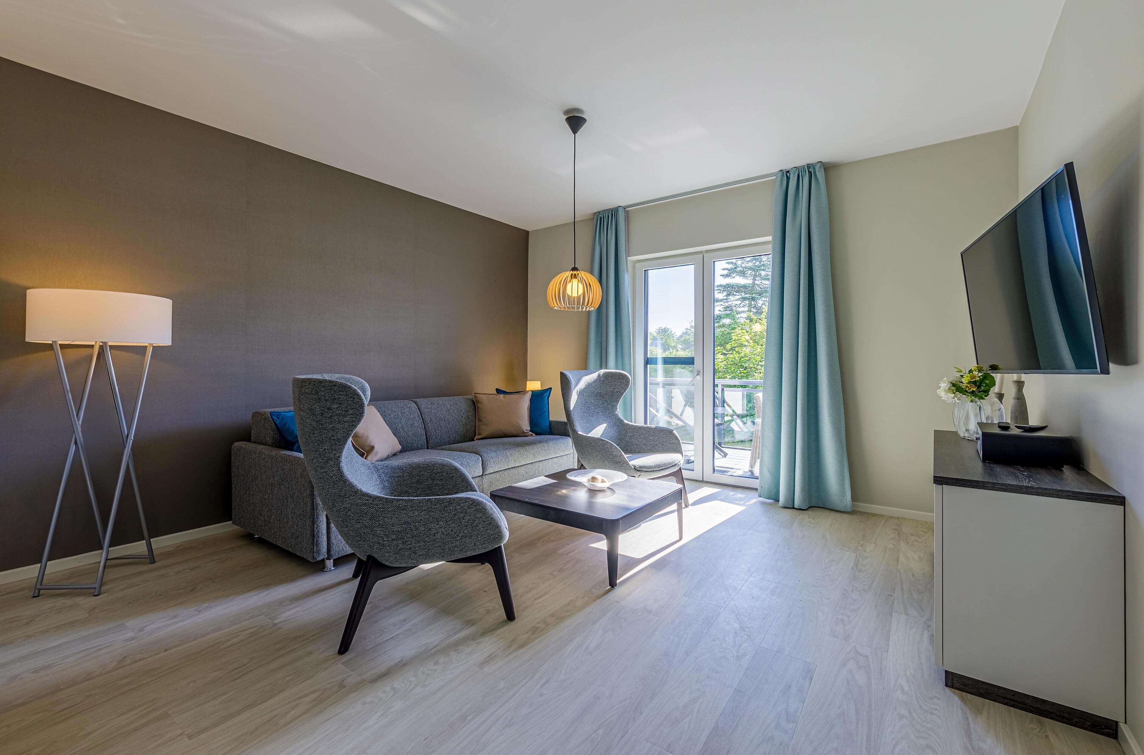 Fernseher, Stereoanlage