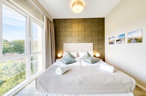 1 habitación, tabla de planchar con plancha, wifi gratis y ropa de cama 