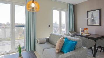 Fernseher, Stereoanlage