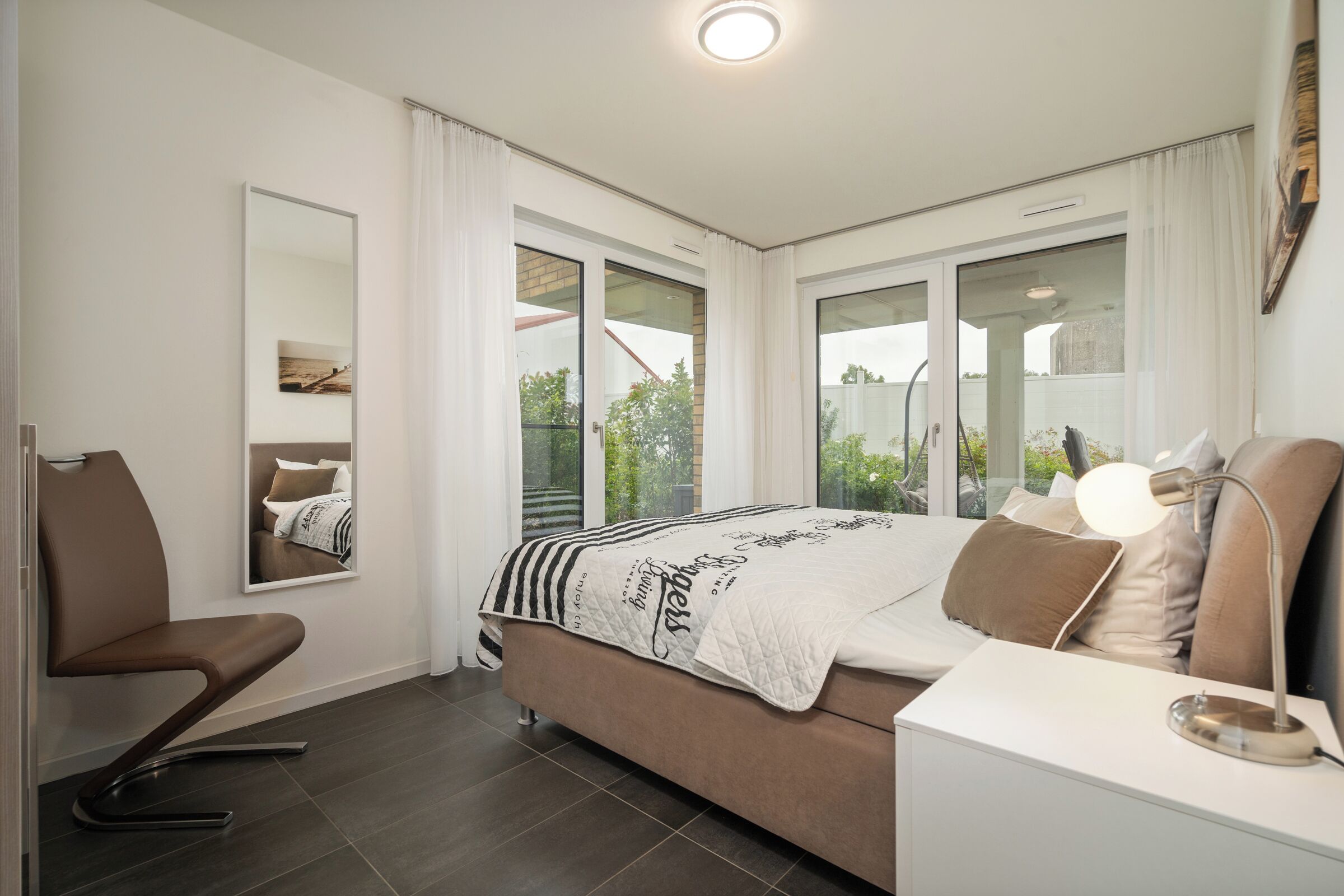 2 quartos, ferros/tábuas de passar roupa, Wi-Fi de cortesia