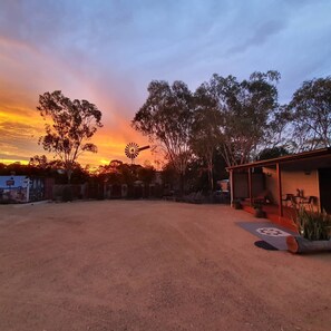 Exterior - Jubri's Hideaway (Dalby)