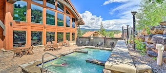 Skiing & Hiking: Mtn-view Condo in Durango!