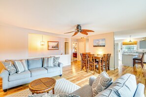 Interior - 'the Waterfront Gem' w/ Dock in Osage Beach! (Osage Beach)