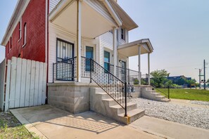 Apartment (2 Bedrooms) | Interior - 4 Mi to Dtwn: Detroit Townhome Near North End (Detroit)