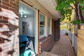 Apartment (0 Bedroom) | Interior - 1 Mi to Train Station: Quiet Apartment in Newark (Newark)