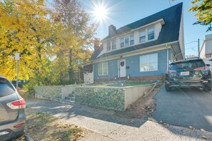 Apartment (0 Bedroom) | Front of property - 1 Mi to Train Station: Quiet Apartment in Newark (Newark)