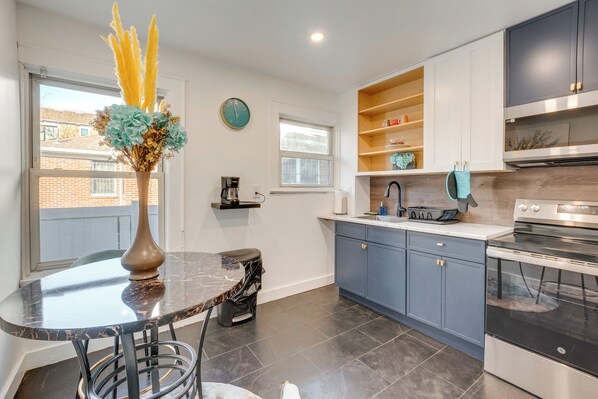 Apartment (0 Bedroom) | Interior - 1 Mi to Train Station: Quiet Apartment in Newark (Newark)