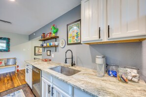 House (3 Bedrooms) | Interior - < 1 Mi to Dtwn: Home w/ Fenced Yard in Boerne! (Boerne)