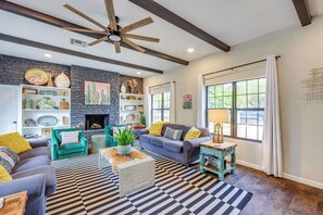 House (3 Bedrooms) | Interior - < 1 Mi to Dtwn: Home w/ Fenced Yard in Boerne! (Boerne)