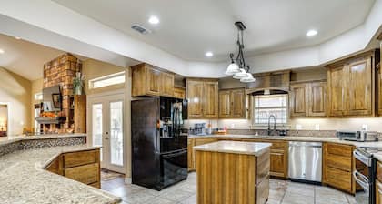 4 Mi to Dtwn: Home w/ Pool in Stephenville!