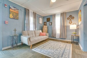 Apartment (0 Bedroom) | Interior