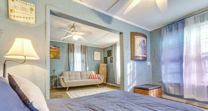 4 Mi to Dtwn Little Rock: Studio w/ Porch