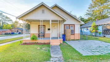 Apartment (0 Bedroom) | Front of property