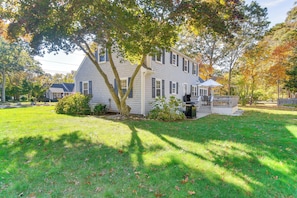 Interior - Bike to Private Beach: Cape Cod Escape w/ Sunroom (East Falmouth)