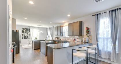 Fenced Yard & Gas Grill: Spacious Home in Richmond