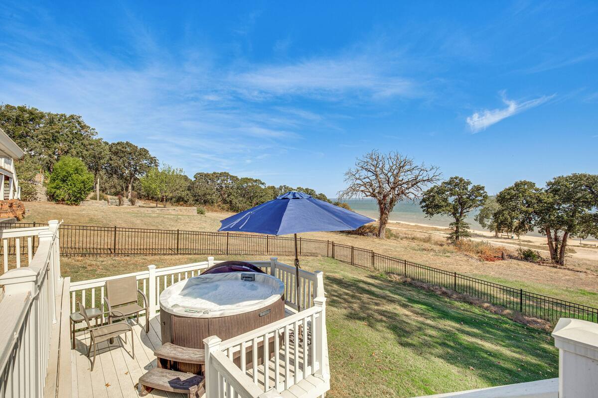 House (3 Bedrooms) | Front of property