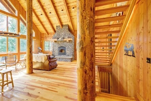 House (2 Bedrooms) | Interior