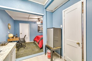 Apartment (0 Bedroom) | Interior