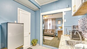 Apartment (0 Bedroom) | Interior