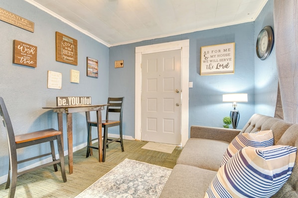 Apartment (0 Bedroom) | Interior - Centrally Located North Little Rock Studio w/ Yard (North Little Rock)