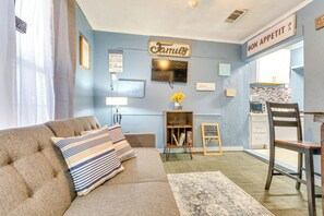 Apartment (0 Bedroom) | Interior - Centrally Located North Little Rock Studio w/ Yard (North Little Rock)