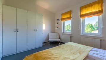 1 bedroom, free WiFi, bed sheets