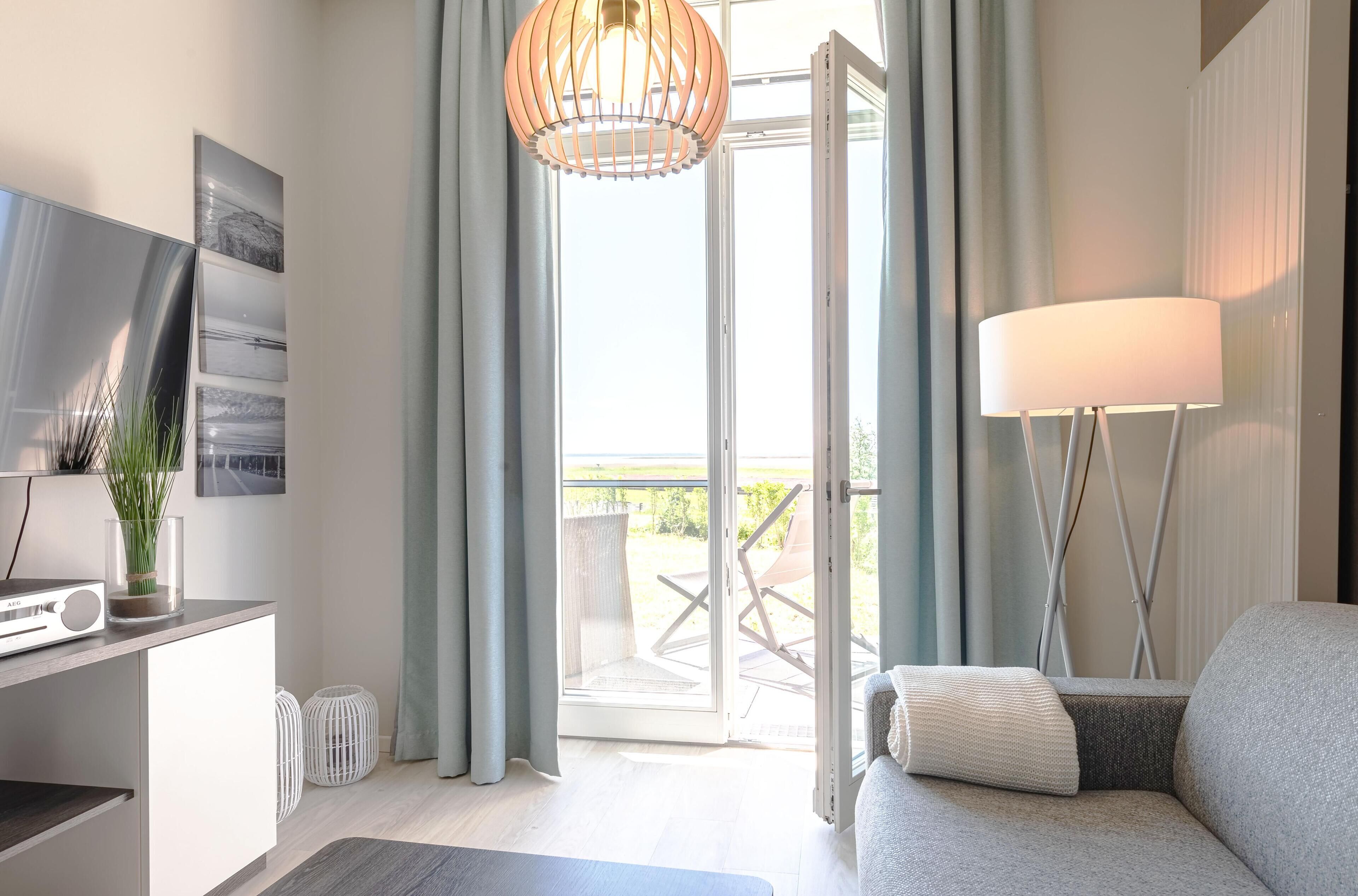 Fernseher, Stereoanlage