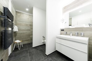 Hair dryer, towels - Vacation apartment "Marco Polo Suite" in Wustrow between the Baltic Sea and the Bodden (Wustrow)