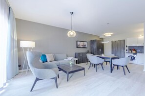 TV, stereo - Vacation apartment Lüttstuv between the Baltic Sea and the Bodden (Wustrow)