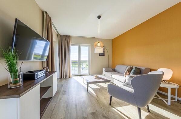 TV, stereo - 5 star vacation apartment Boddenstuv with balcony and Bodden view (Wustrow)