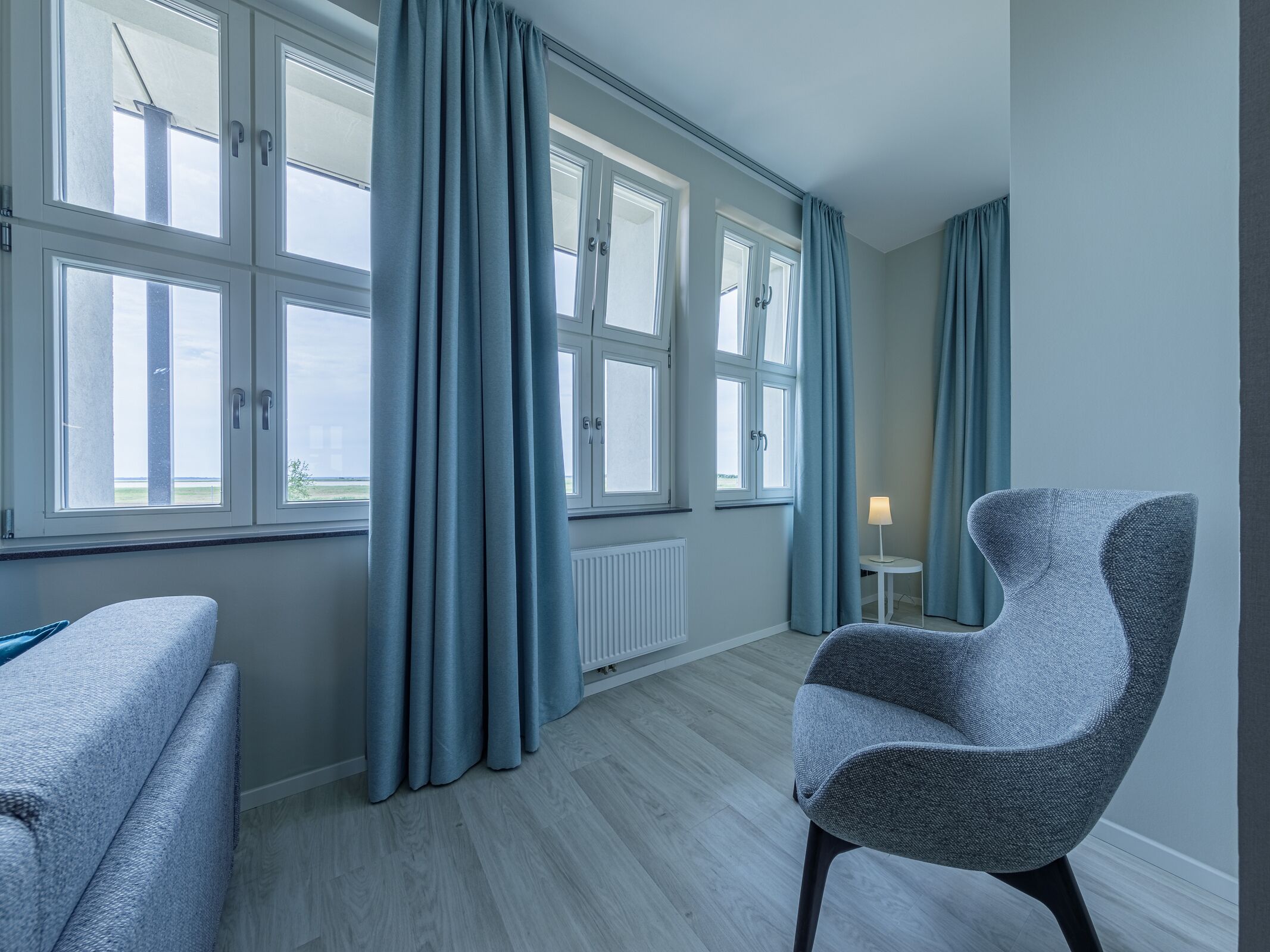 Fernseher, Stereoanlage