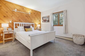 3 室のベッドルーム、デスク、WiFi、ベッドシーツ