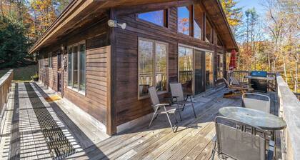 Mountain View 3-BR Retreat Near Okemo