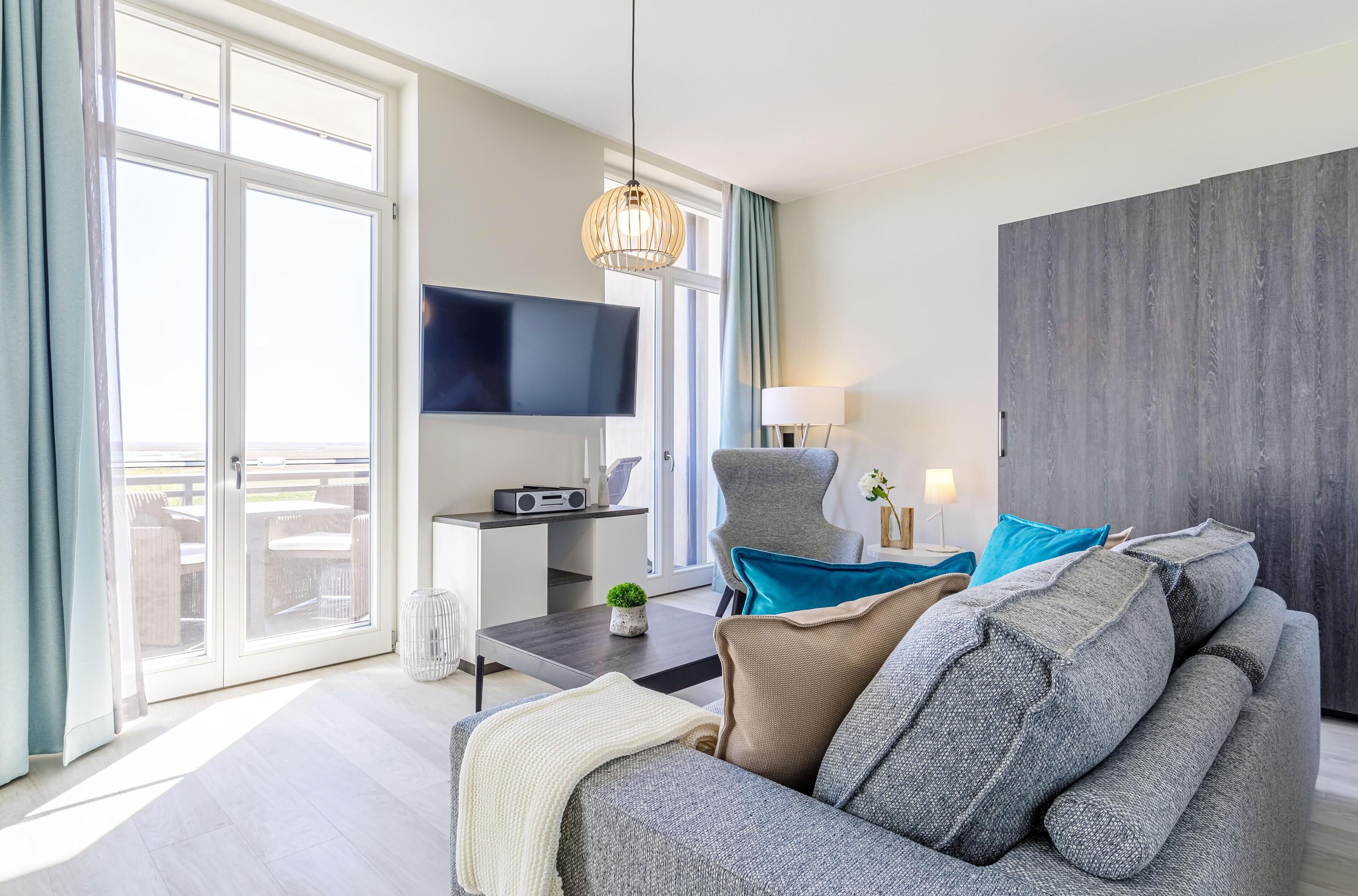 Fernseher, Stereoanlage