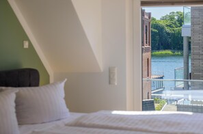 1 bedroom, free WiFi, bed sheets - Modern vacation apartment SeeGlück in the island town of Malchow (Malchow)