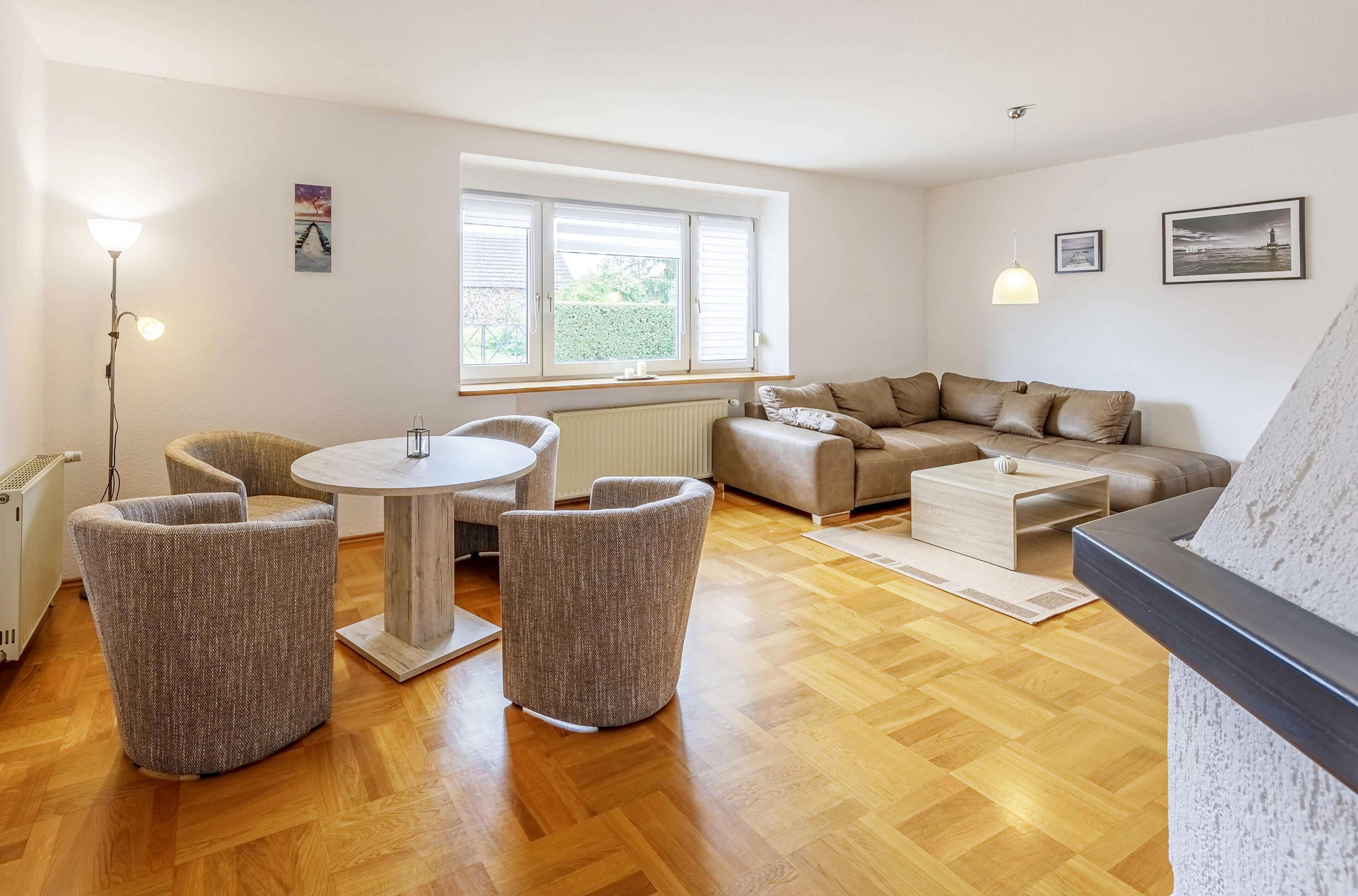 TV, fireplace, stereo