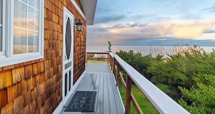 Water Edge Coast-Guard Cottage-Panorama View-