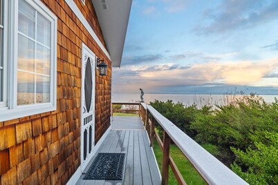 Water Edge Coast-Guard Cottage-Panorama View-