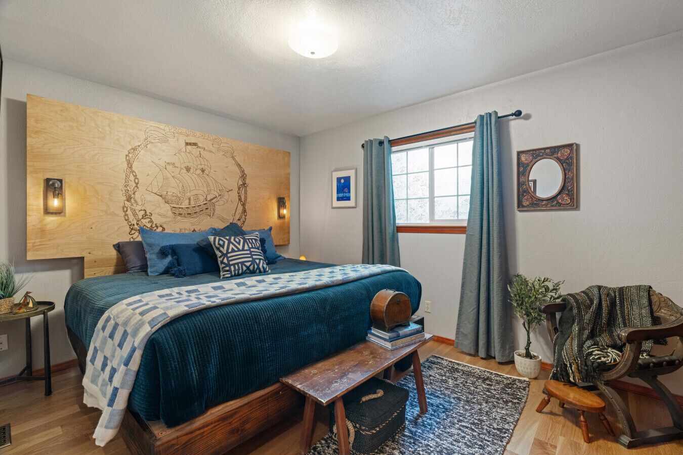 3 bedrooms, iron/ironing board, travel cot, WiFi