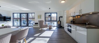 5-star vacation apartment with balcony and view of Lake Krakow