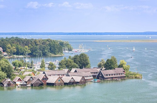 Welcome to the Kranichrast vacation apartment at the Röbel city harbor
