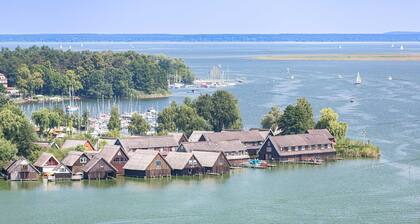 Welcome to the Kranichrast vacation apartment at the Röbel city harbor
