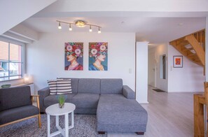 Télévision, chaîne hi-fi