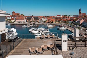 Marina - 5-star vacation apartment Müritzoase in the harbor residence Waren (Waren (Müritz))