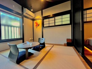 Private vacation home with loft, Non smoking | In-room dining - Tokyo Nook (Tokyo)